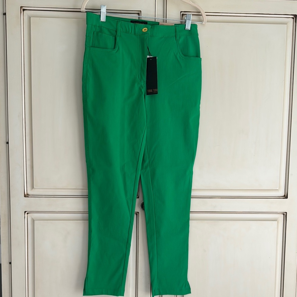 Truth by Republic Green Pants Size M NWT